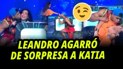 Leandro le agarró de sorpresa a Katia Palma y la besó